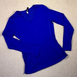 Under Armor Long Sleeve V-Neck Fitted Top
